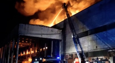 Массивный пожар в Санкт-Петербурге: Горят склады площадью более 4000 м2