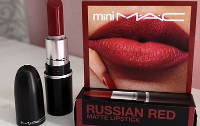 МИД Украины требует запретить помаду 'Russian Red' от MAC Cosmetics