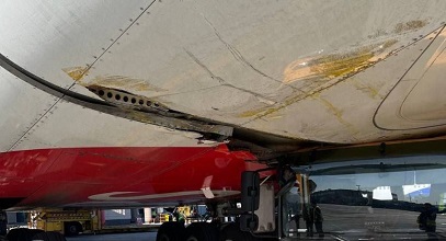 Столкновение в Домодедово: Водитель водовоза протаранил Airbus A380