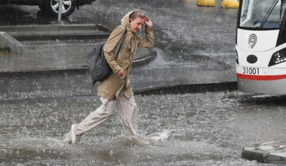 Предупреждение для москвичей: на неделе ожидаются сильные дожди и похолодание