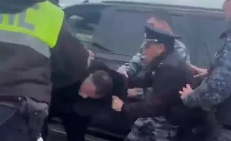 Инцидент в Дагестане: Жёсткая задержание министра МЧС Чечни (ВИДЕО)