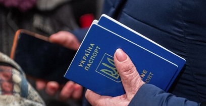 Польша обеспечит временную защиту украинцам с просроченными документами