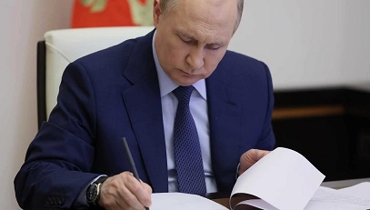 Путин установил новые правила выезда для допущенных к гостайне
