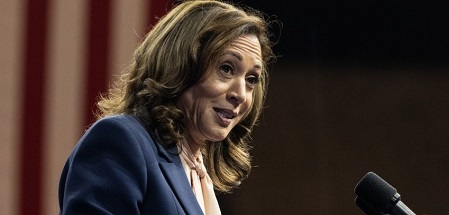 Трамп обвинил Харрис в краже его идей по отмене налогов на чаевые