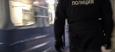 Человек упал на рельсы в московском метро: движение восстановлено