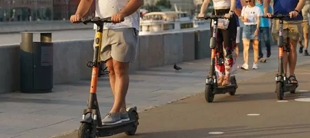 Как арендовать самокат в 2025: что нового и где кататься выгоднее