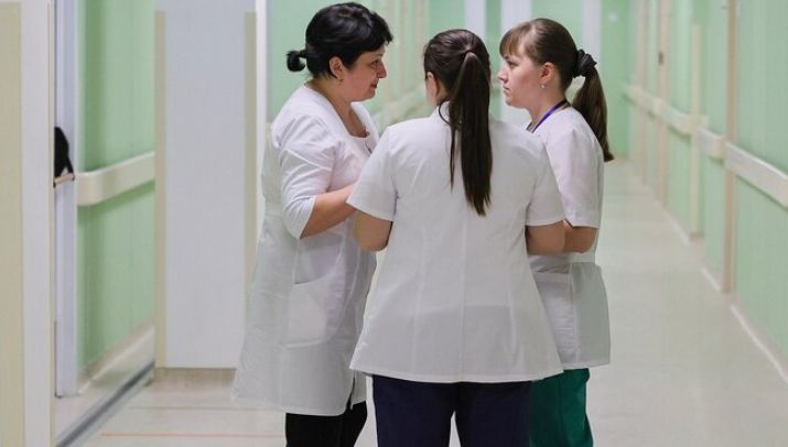 Минусинские врачи устроили себе каникулы, записываясь друг к другу