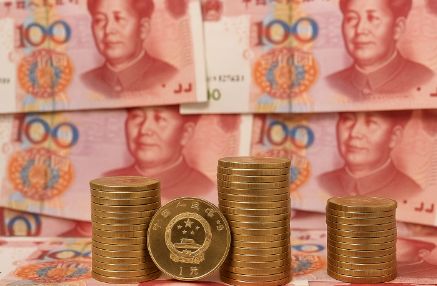 Китай влил в экономику рекордные 1,3 трлн юаней за неделю