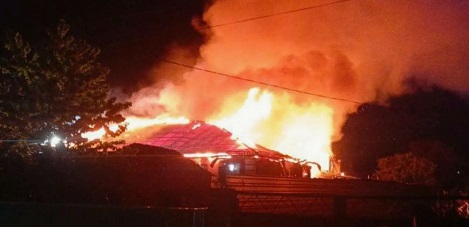 Огненная ночь в Ростовской области: обломки дронов пробили крышу вокзала