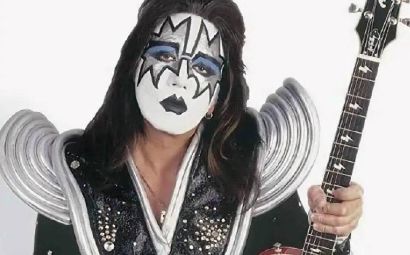 Умер гитарист и сооснователь группы Kiss Эйс Фрейли