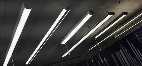 Как выбрать линейный светильник: длина и мощность