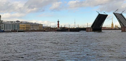 Водный Петербург: как увидеть город с двух сторон