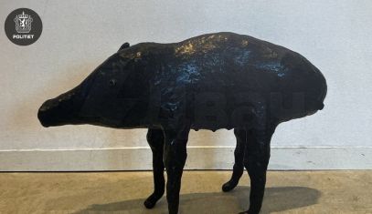 В Норвегии из галереи вынесли скульптуру за 15 тысяч долларов средь бела дня