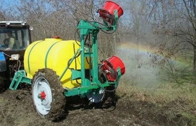Опрыскиватель садовый на трактор: как выбрать и зачем он нужен